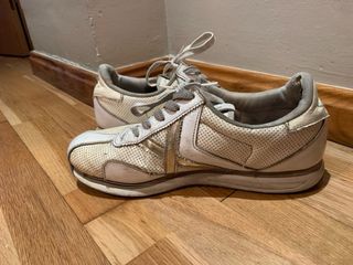 Zapatillas Munich Blancas y Doradas