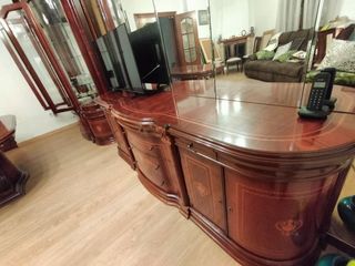 Muebles de salón madera oscura