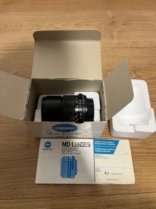 Objetivo Minolta 135mm f/2.8 MD