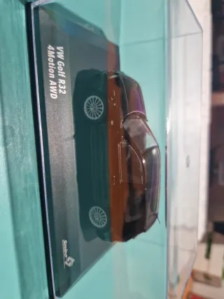 VW Golf R32 Solido 1:43
