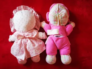 Muñecas de peluche rosa