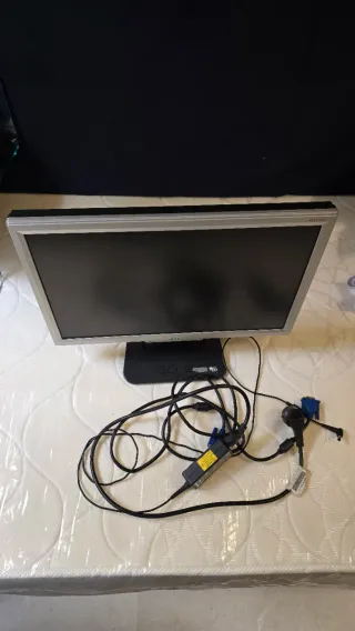 Monitor Acer 19 Plata/Negro