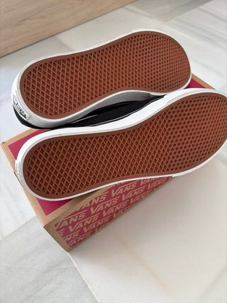 Vans Old Skool Talla 39 Negras.