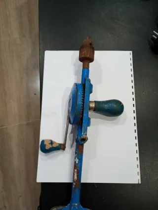 Taladro manual vintage