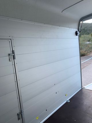 Remolque Debon Caja Cerrada aluminio