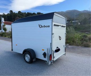 Remolque Debon Caja Cerrada aluminio