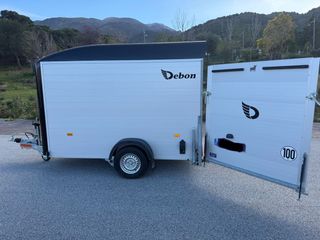 Remolque Debon Caja Cerrada aluminio