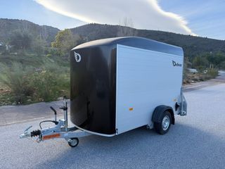 Remolque Debon Caja Cerrada aluminio