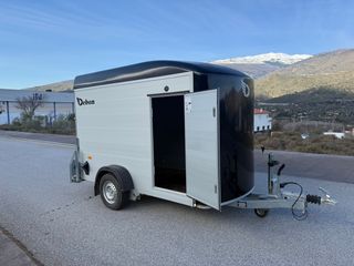 Remolque Debon Caja Cerrada aluminio