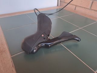 Manetas y Pinzas Shimano 105