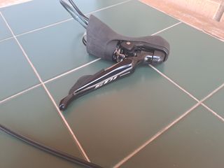Manetas y Pinzas Shimano 105