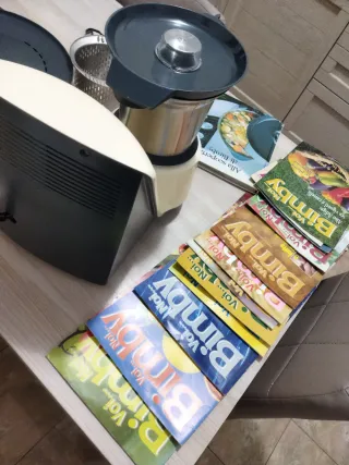 Bimby TM 21 con accessori e riviste