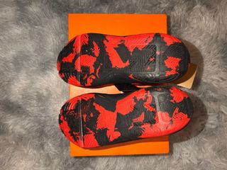 Nike Team Hustle D 10 Rojas y Negras