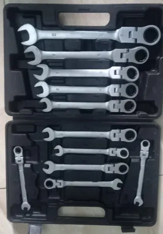 Juego de llaves fijas y de carraca