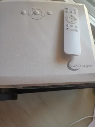 Proyector Luximagen UHD 400 Blanco