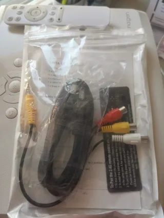 Proyector Luximagen UHD 400 Blanco