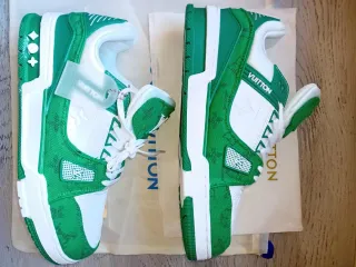 Sneakers Louis Vuitton Verdi e Bianche