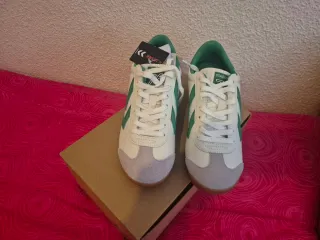 Zapatillas Hummel STADION Blancas y Verdes