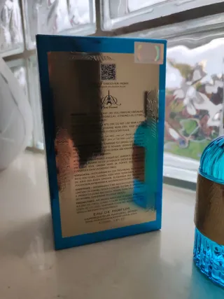 Perfume Quissa Azul y Dorado