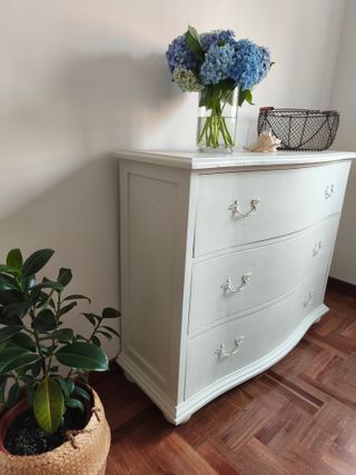 Cómoda vintage blanco roto shabby chic