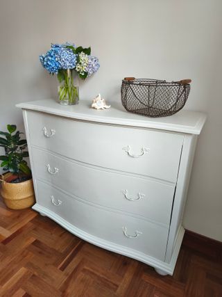 Cómoda vintage blanco roto shabby chic