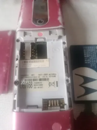 Móvil Motorola V3 Rosa + Cargador + Batería