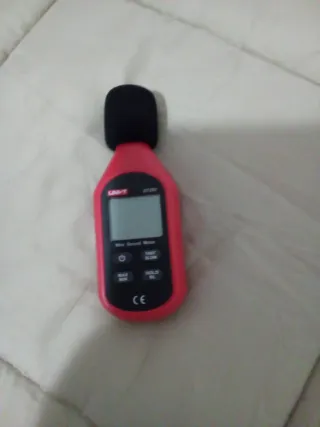 UNI-T Medidor de Sonido UT352