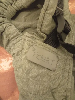 Mochila portabebés Fidela