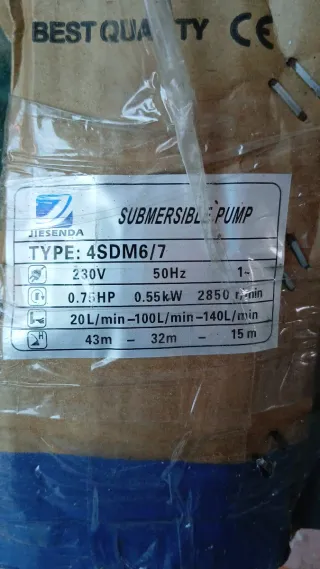 Bomba de sondeo sumergible