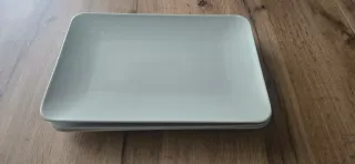 Platos Ikea. 5 hondos 17cms. 8 planos de 26cms...