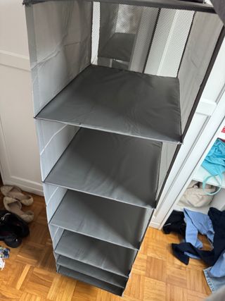 Guardarropa colgante de tela gris