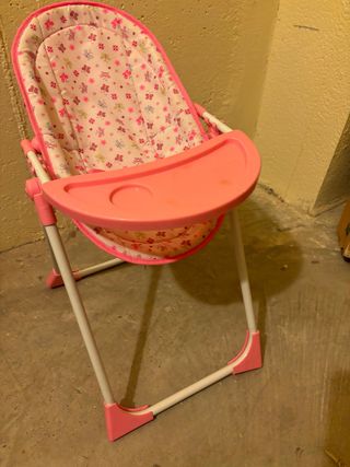 Trona de juguete rosa