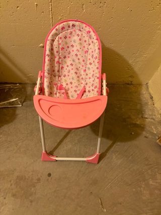 Trona de juguete rosa