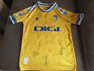 Camiseta Cádiz CF firmada