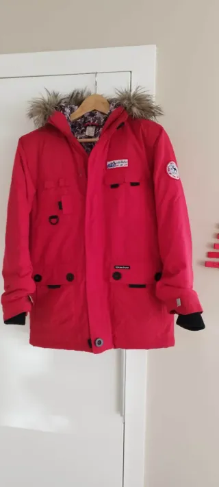 Abrigo Quechua Rojo Talla 38 o niños 13/14.