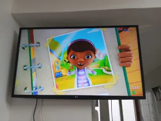 Smart TV LG Negra y Multicolor