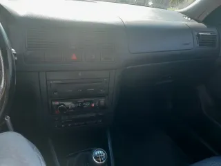 Volkswagen Golf 2003