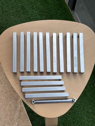 Tiradores de puerta metálicos (16 unidades)