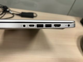 Computer portatile HP Stream 14s-dq0024ns Celeron da 4 GB e 128 GB