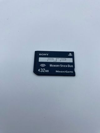 Sony PSP 1004 Nera + Gioco Ratatouille UMD