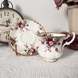 Taza y plato Royal Albert Cottage Garden