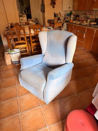 Sillón reclinable azul