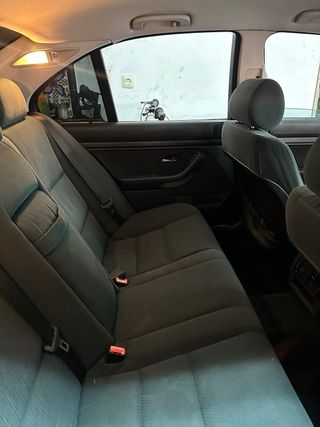 BMW E39 520i 2001 pegatina B