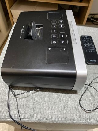 iHome IP90 Radio Despertador