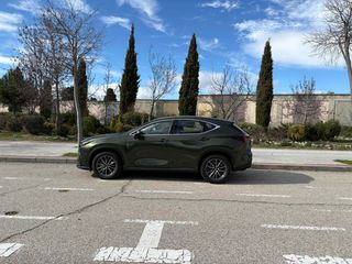 Lexus NX 350h Premium 2WD 2024