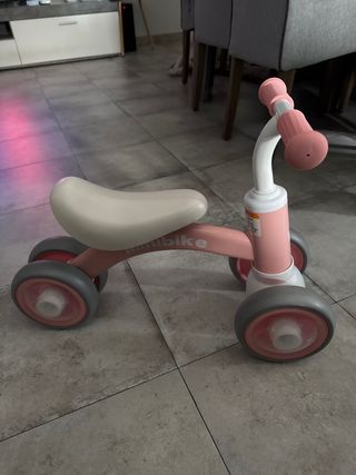 Bicicleta correpasillos infantil rosa