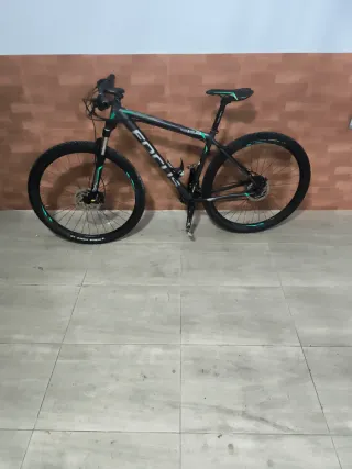 Bicicleta Focus 29 .