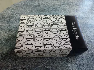 Billetero Piel Guy Laroche Marrón