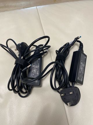 2 Caricabatterie portatili HP 45W