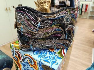 Bolso limitado, Mary francés, Accesories